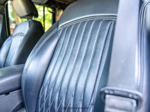 Used 2017 Jeep Wrangler Unlimited Rubicon w/ Connectivity Group AWD/4WD image 27