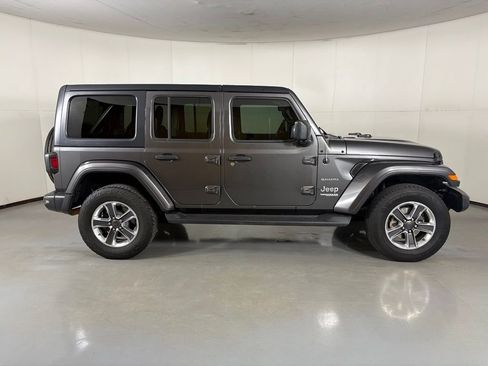 Used 2020 Jeep Wrangler Unlimited Sahara AWD/4WD image 9