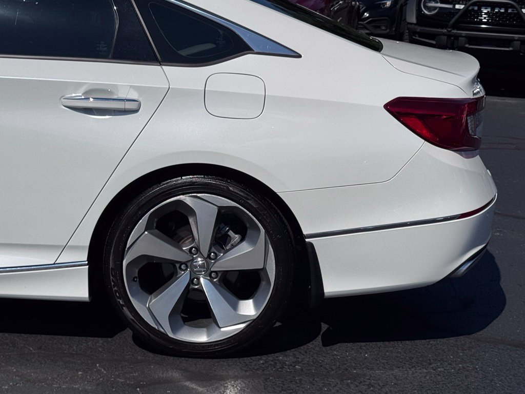 Used 2018 Honda Accord Touring image 34