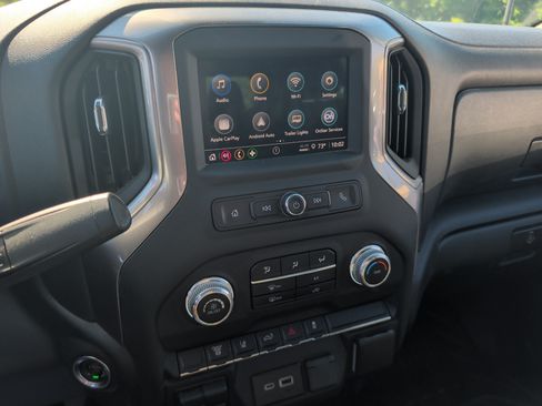 Used 2024 GMC Sierra 2500 Pro AWD/4WD image 10