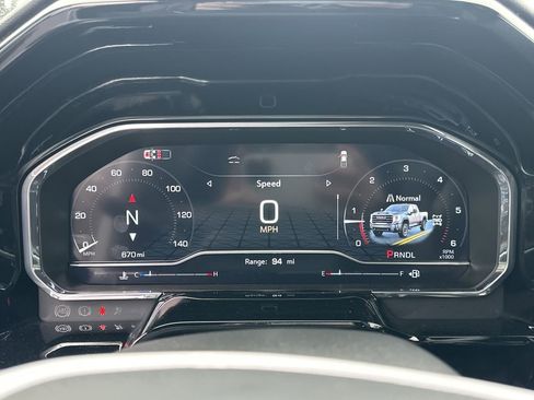 Used 2025 GMC Sierra 2500 SLT w/ SLT Premium Package image 12