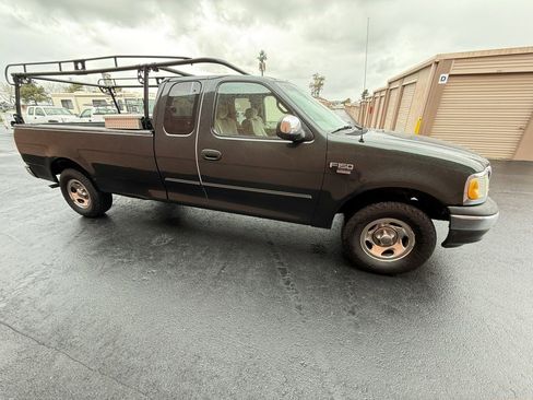 Used 2001 Ford F150 Lariat image 4