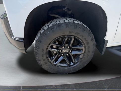 Used 2019 Chevrolet Silverado 1500 LT Trail Boss AWD/4WD image 15