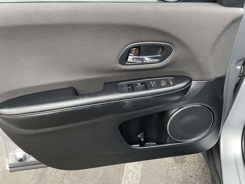 Used 2019 Honda HR-V EX image 24