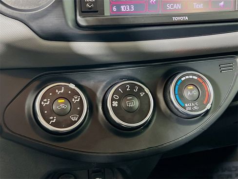 Certified 2015 Toyota Yaris SE image 14