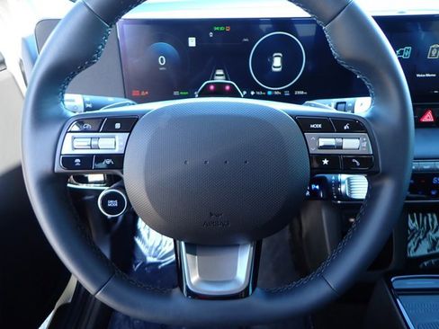 Used 2025 Hyundai Ioniq 5 SEL image 15