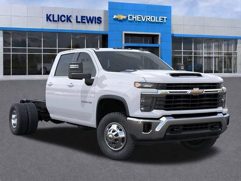 New 2026 Chevrolet Silverado 3500 LT w/ Convenience Package AWD/4WD image 7