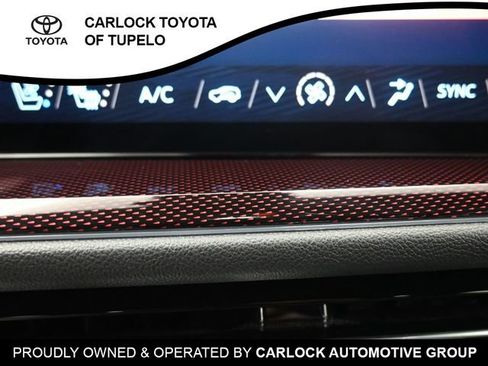 Used 2024 Chevrolet Traverse RS image 13