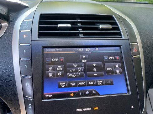 Used 2015 Lincoln MKZ w/ Equipment Group 102A Reserve FWD image 17