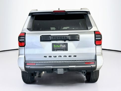 Used 2025 Toyota 4Runner SR5 AWD/4WD image 7