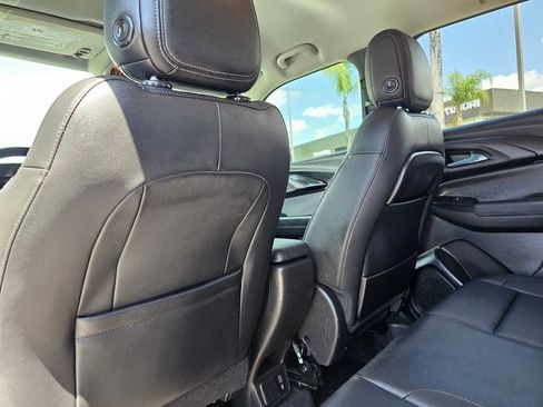Used 2021 Chevrolet TrailBlazer LT w/ Premium Seating Package FWD image 20