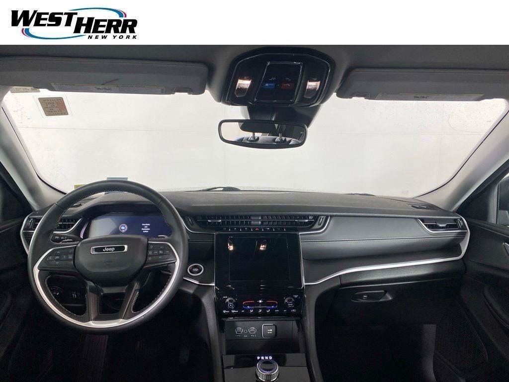Used 2024 Jeep Grand Cherokee L Laredo AWD/4WD image 20