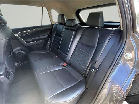 Used 2020 Toyota RAV4 XLE Premium FWD image 23
