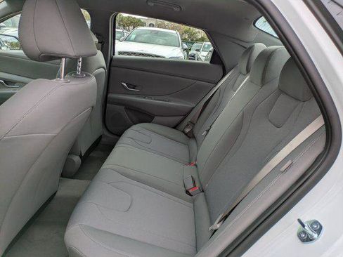 New 2026 Hyundai Elantra SE image 14