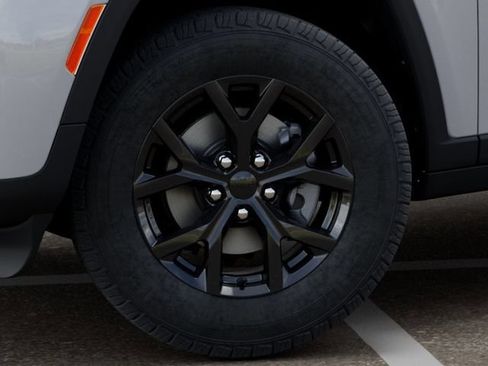 Used 2026 Jeep Grand Cherokee L 4WD image 8