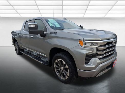 Used 2024 Chevrolet Silverado 1500 High Country w/ Max Trailering Package AWD/4WD image 1