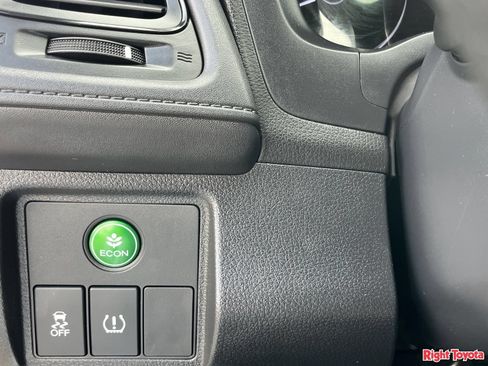 Used 2022 Honda HR-V Sport image 32