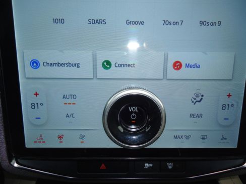 Used 2023 Ford Expedition Max Limited image 17