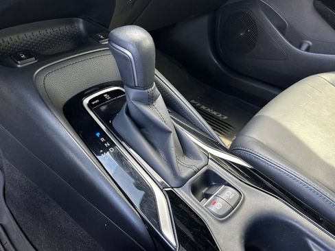 Used 2020 Toyota Corolla XSE FWD image 21