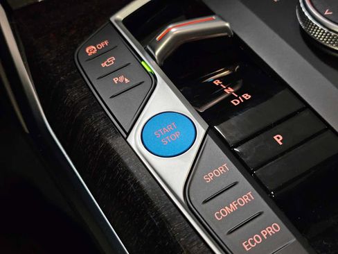 Used 2023 BMW i4 eDrive35 RWD image 19