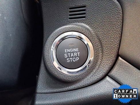 Certified 2025 Subaru Outback Limited image 28