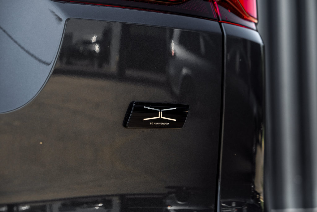 New 2026 Jaguar F-PACE R-Dynamic S AWD/4WD image 8