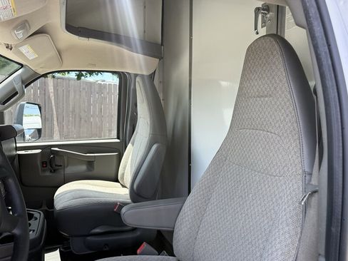 Used 2023 GMC Savana 3500 w/ Power Convenience Package RWD image 22
