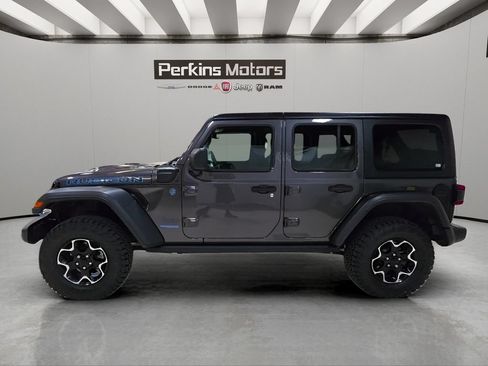 Used 2022 Jeep Wrangler Unlimited Rubicon 4xe w/ Dual Top Group AWD/4WD image 2