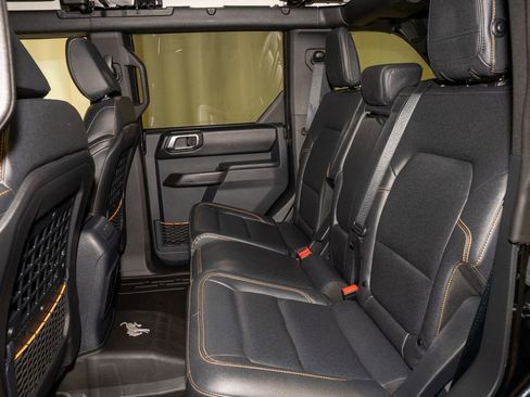 Used 2024 Ford Bronco Badlands image 8