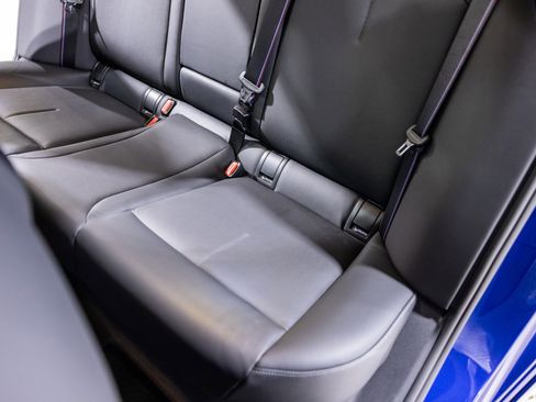 Used 2025 BMW M5 w/ Executive Package image 37