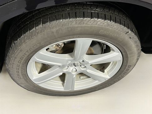 Used 2023 Volvo XC90 B5 Core image 33