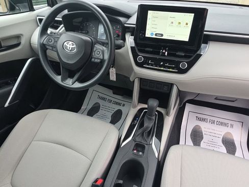 Used 2024 Toyota Corolla Cross L AWD/4WD image 20