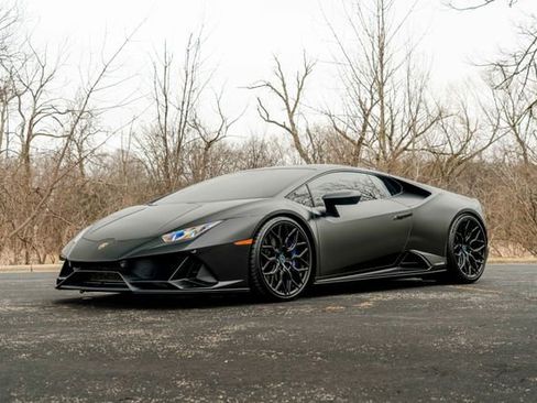 Used 2020 Lamborghini Huracan EVO image 30
