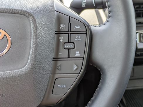 Used 2026 Toyota Prius LE FWD image 23