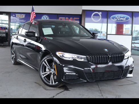 Used 2020 BMW 330i Sedan w/ M Sport Package image 1