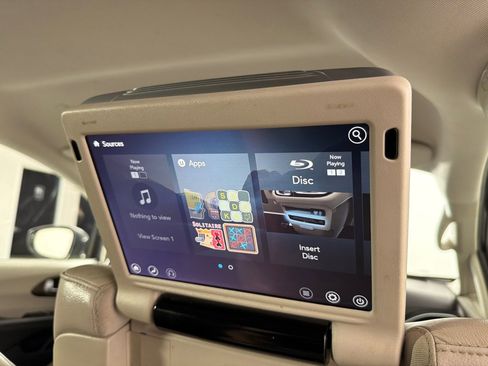 Used 2017 Chrysler Pacifica Touring-L Plus image 27