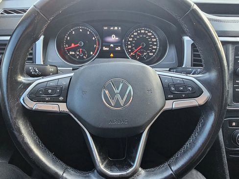 Used 2021 Volkswagen Atlas SE w/ Panoramic Sunroof Package FWD image 22