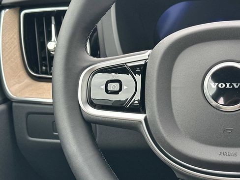 New 2026 Volvo XC60 B5 Core w/ Climate Package image 8