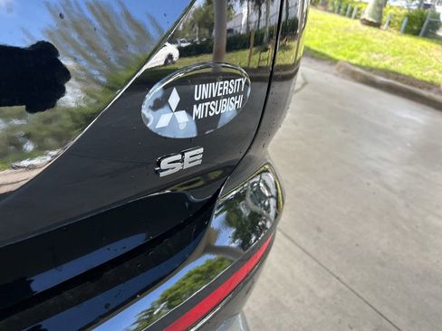 New 2025 Mitsubishi Outlander SE image 20