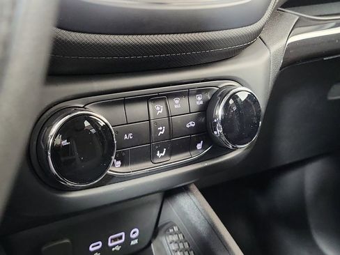 Used 2022 Chevrolet TrailBlazer LT image 20