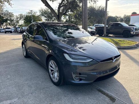Used 2018 Tesla Model X 100D image 4