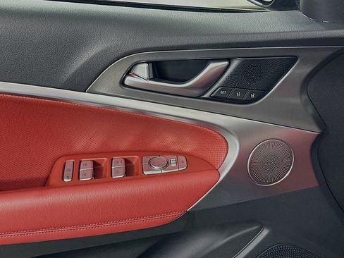 Used 2025 Genesis G70 2.5T w/ Sport Prestige Package image 18