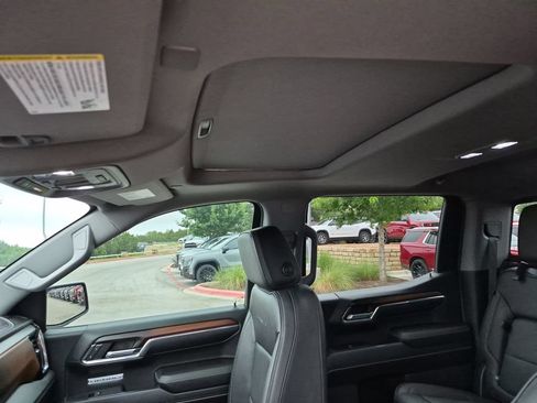 Used 2024 GMC Sierra 1500 Denali AWD/4WD image 32
