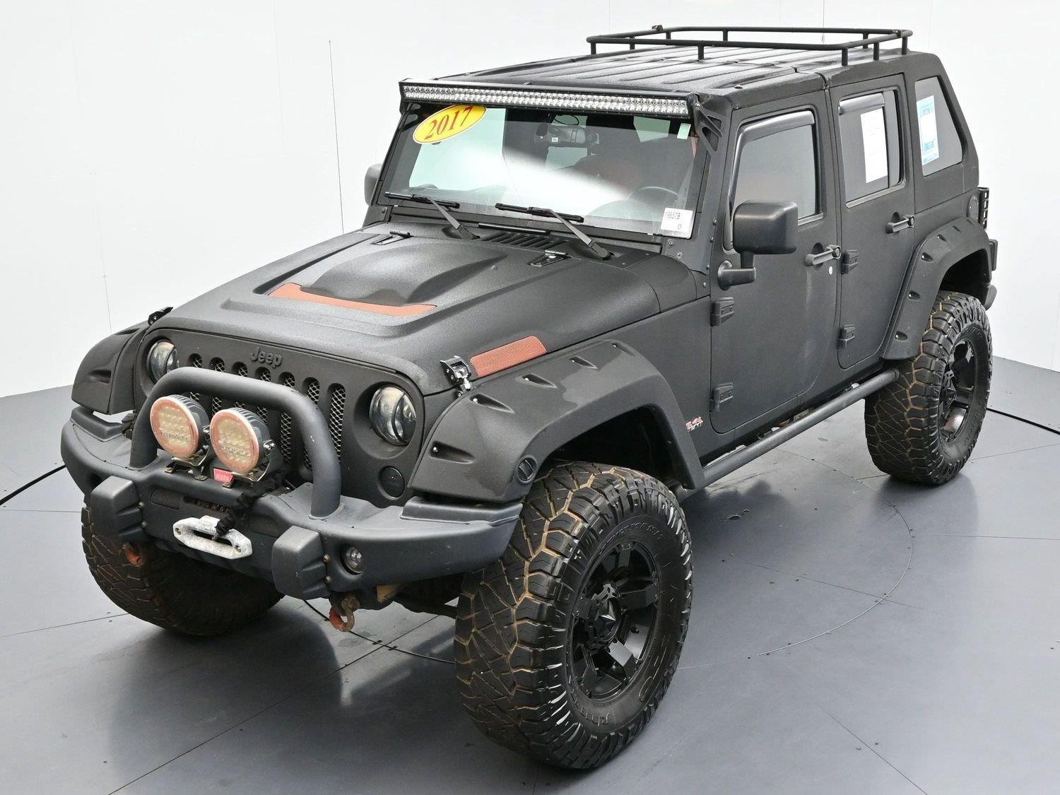 Used 2017 Jeep Wrangler Unlimited Rubicon AWD/4WD image 38
