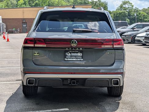 Used 2026 Volkswagen Atlas Peak Edition AWD/4WD image 9