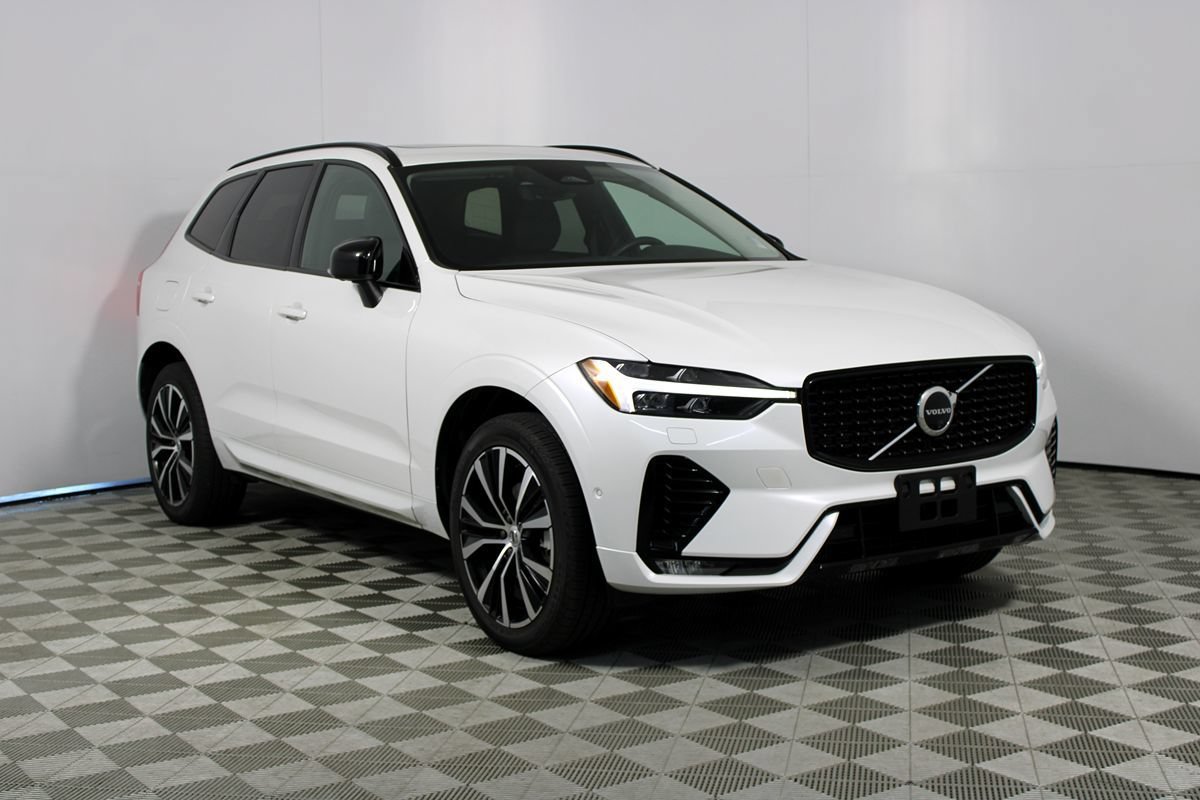 Used 2023 Volvo XC60 B5 Plus w/ Climate Package FWD image 26