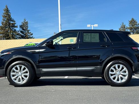 Used 2019 Land Rover Range Rover Evoque SE image 8