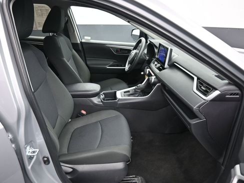 Certified 2025 Toyota RAV4 LE image 24