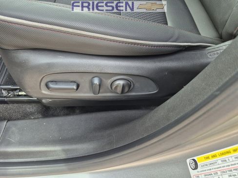 Used 2023 Chevrolet TrailBlazer RS w/ Sun and Liftgate Package image 14