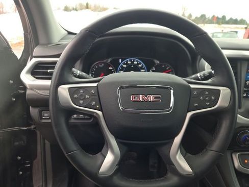 Used 2023 GMC Acadia SLT w/ Technology Package image 17